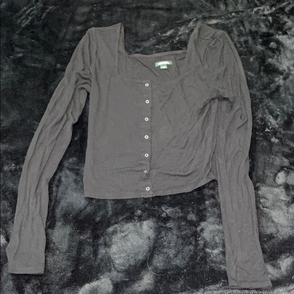 Long sleeve crop top